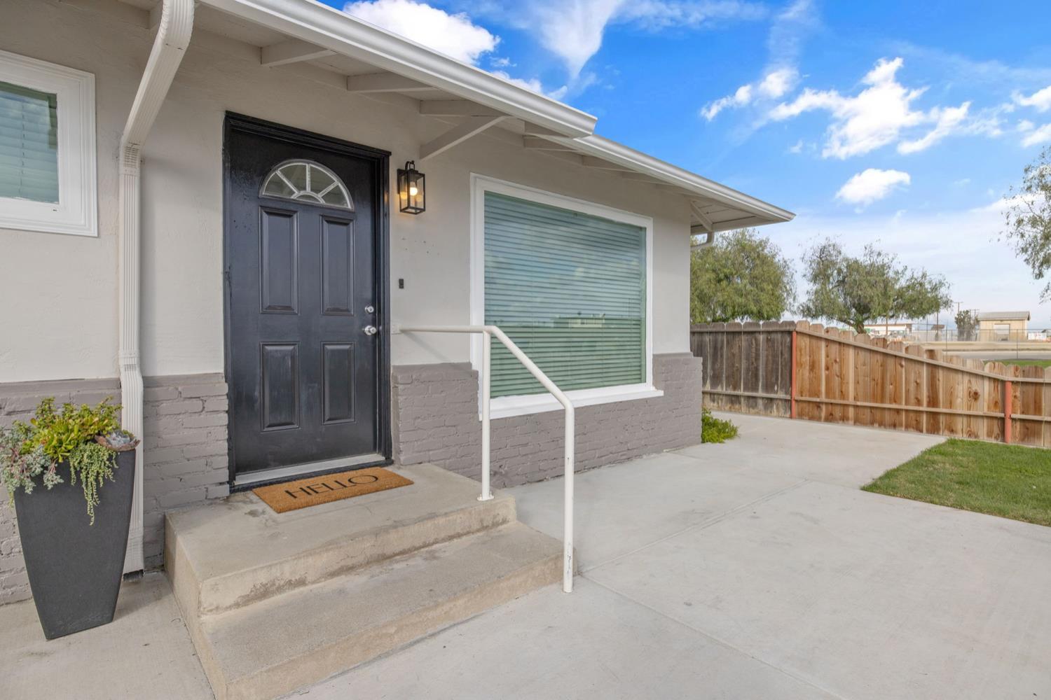 3230 W Stathem St, Riverdale, CA 93656