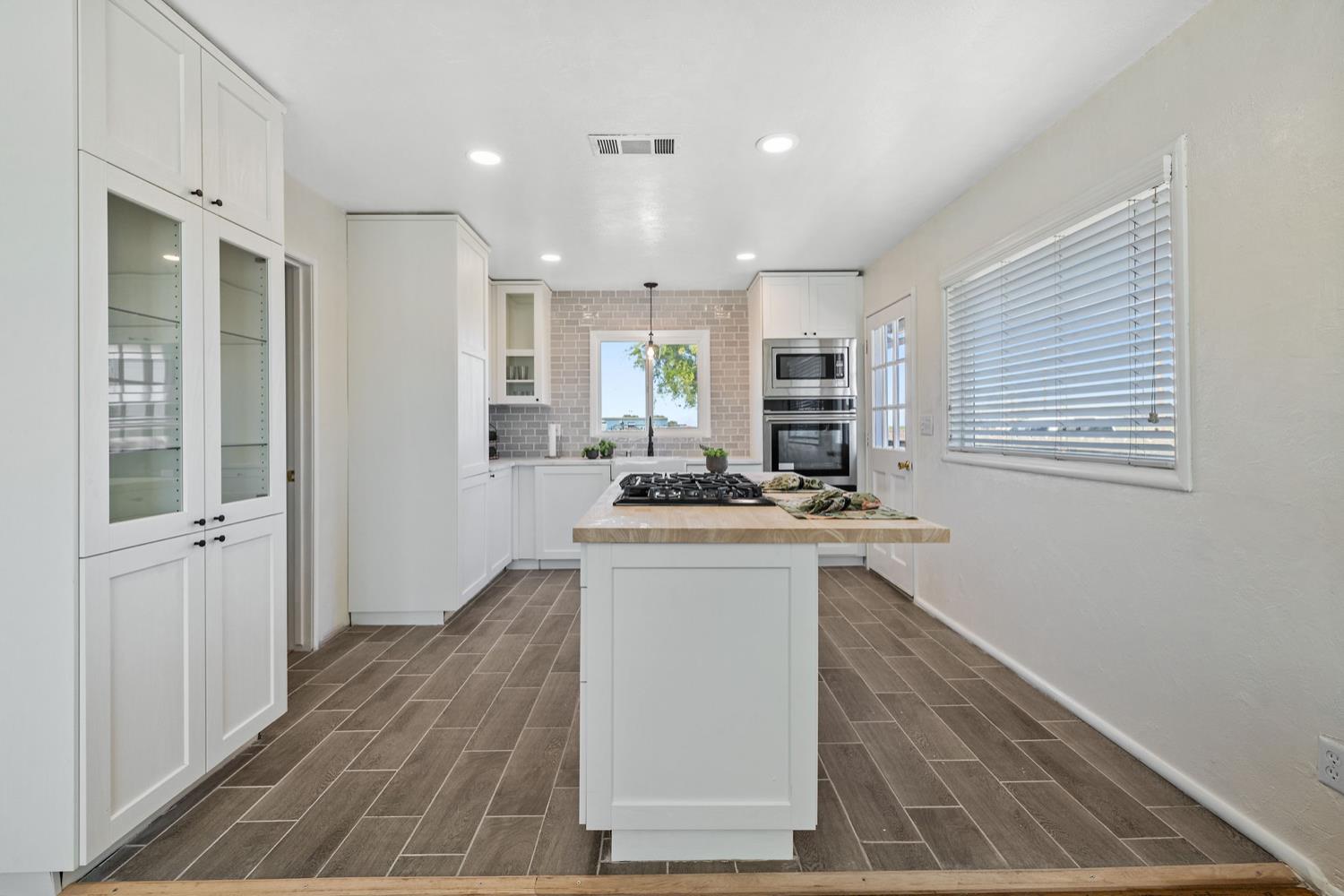 3230 W Stathem St, Riverdale, CA 93656