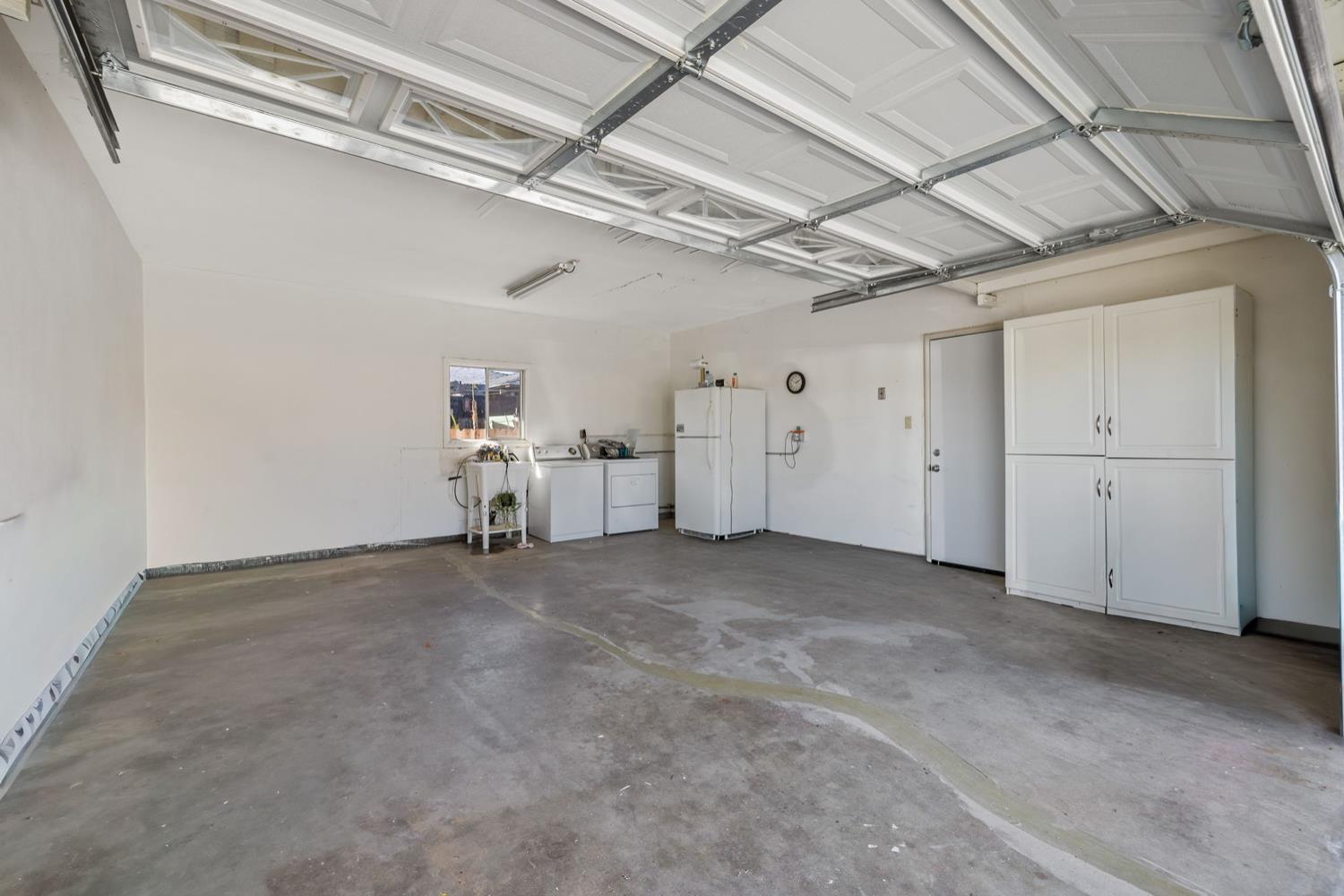 3230 W Stathem St, Riverdale, CA 93656