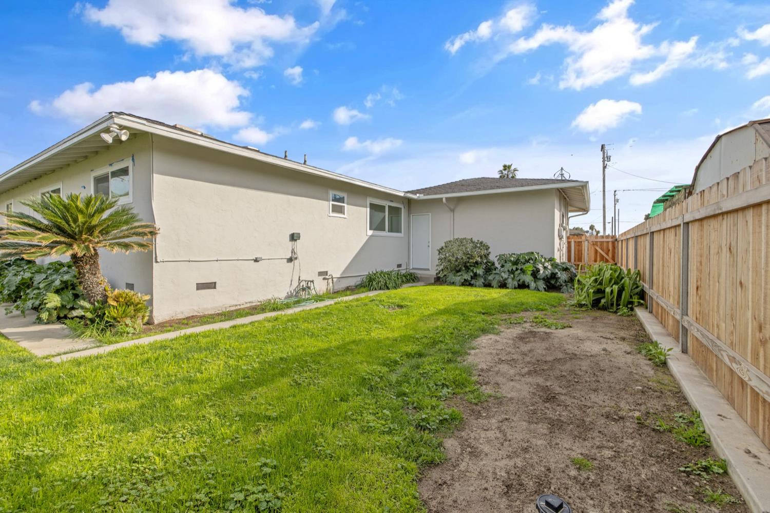 3230 W Stathem St, Riverdale, CA 93656