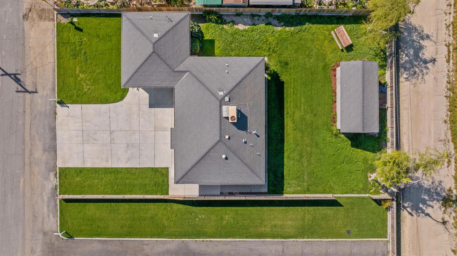 3230 W Stathem St, Riverdale, CA 93656