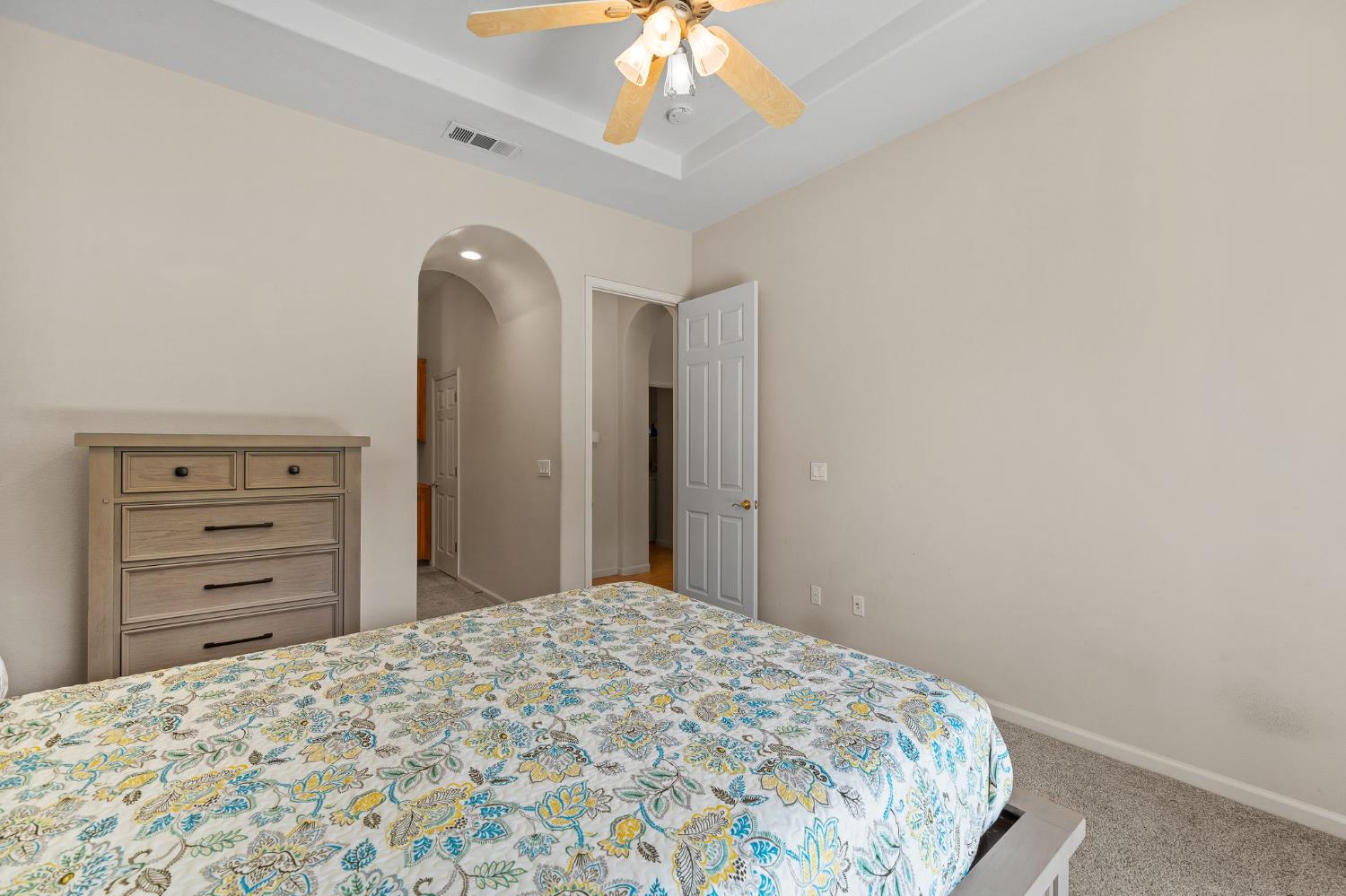 1008 Summer Ln, Patterson, CA 95363