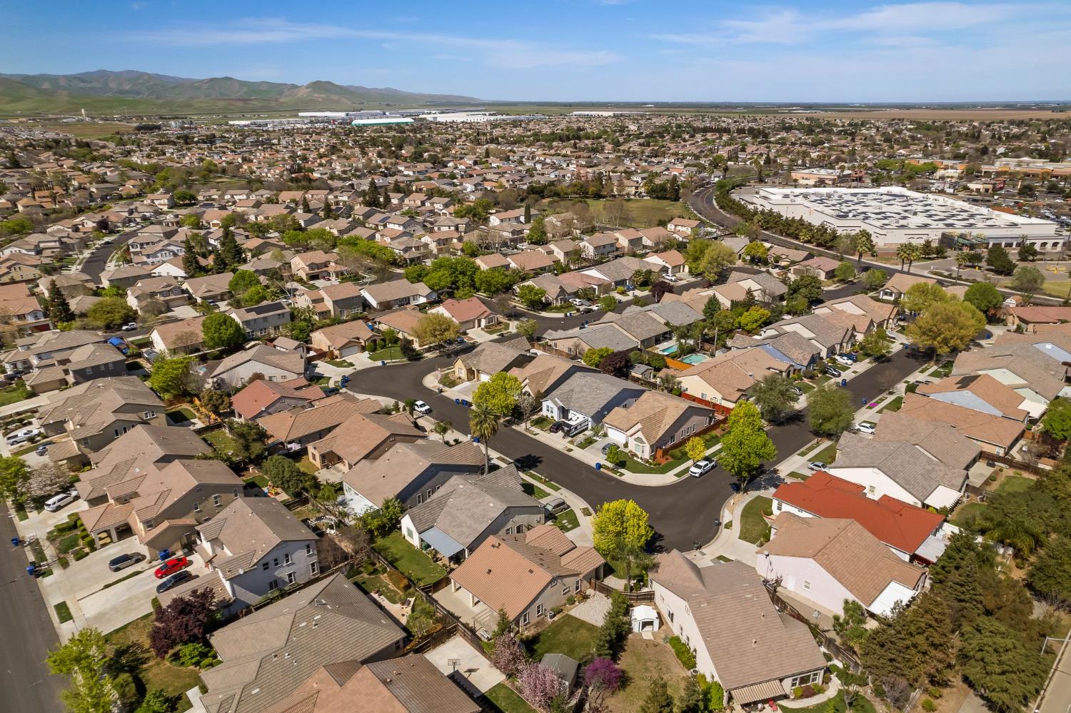 1008 Summer Ln, Patterson, CA 95363