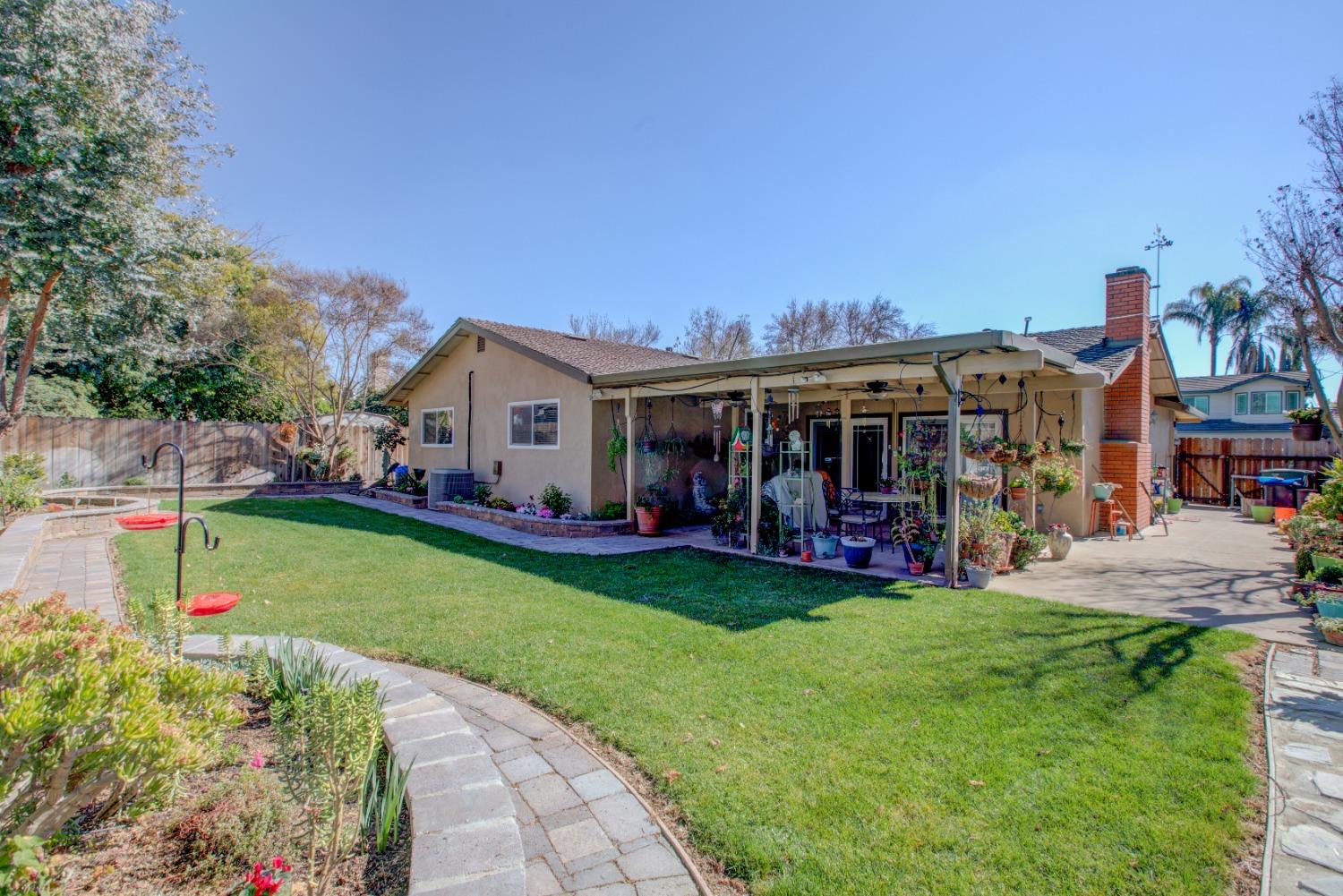 1625 Sheldon Dr, Modesto, CA 95350