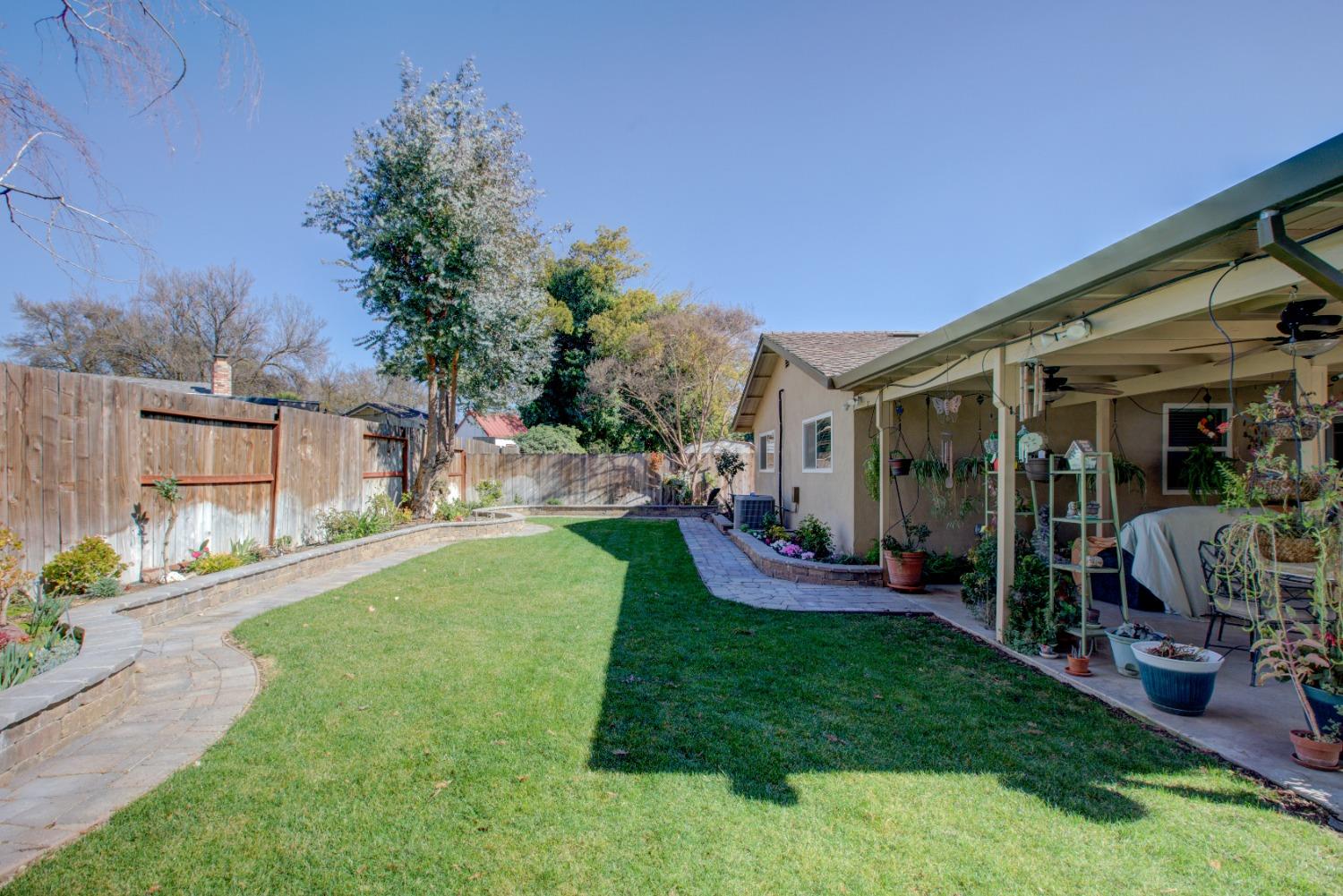1625 Sheldon Dr, Modesto, CA 95350