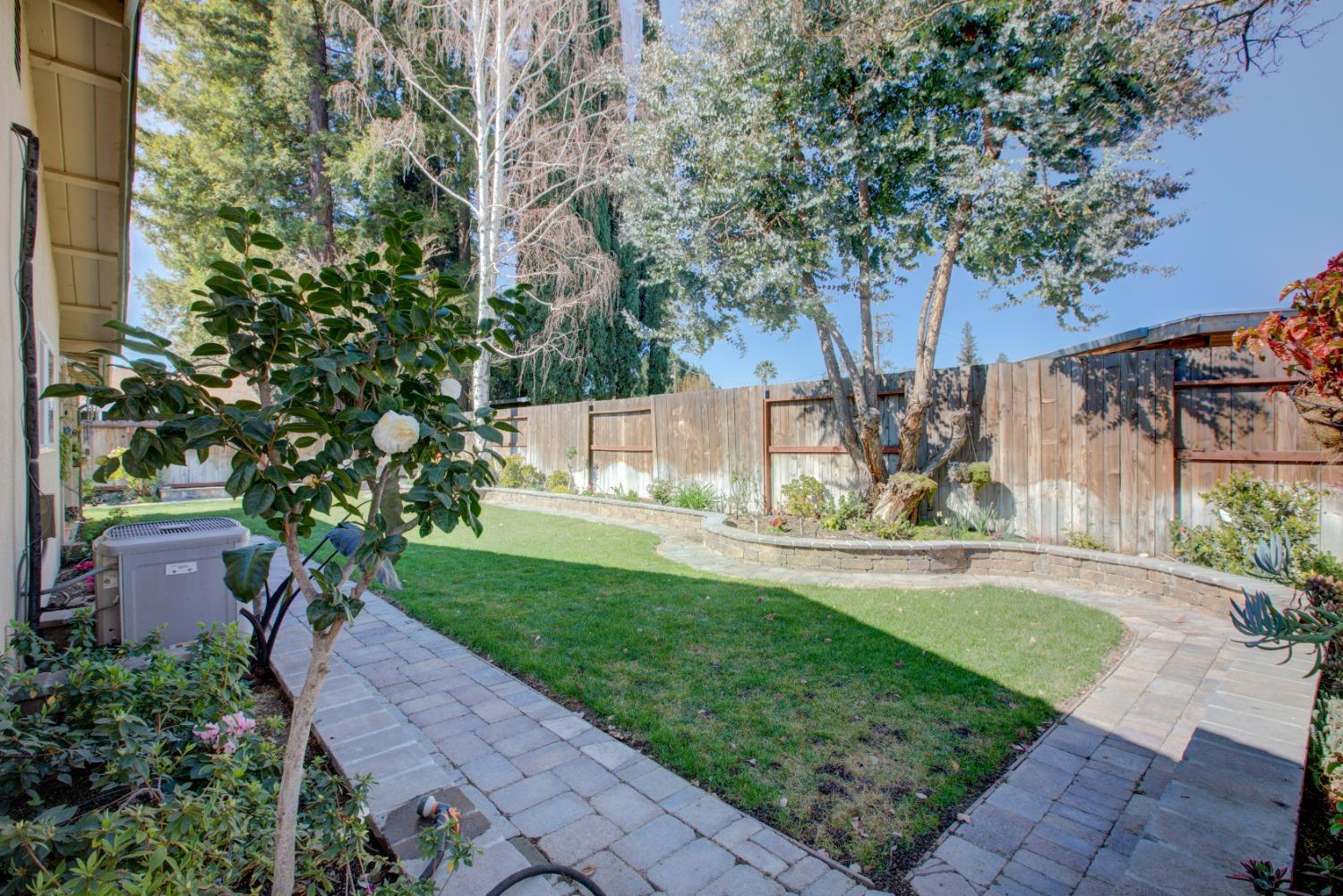 1625 Sheldon Dr, Modesto, CA 95350