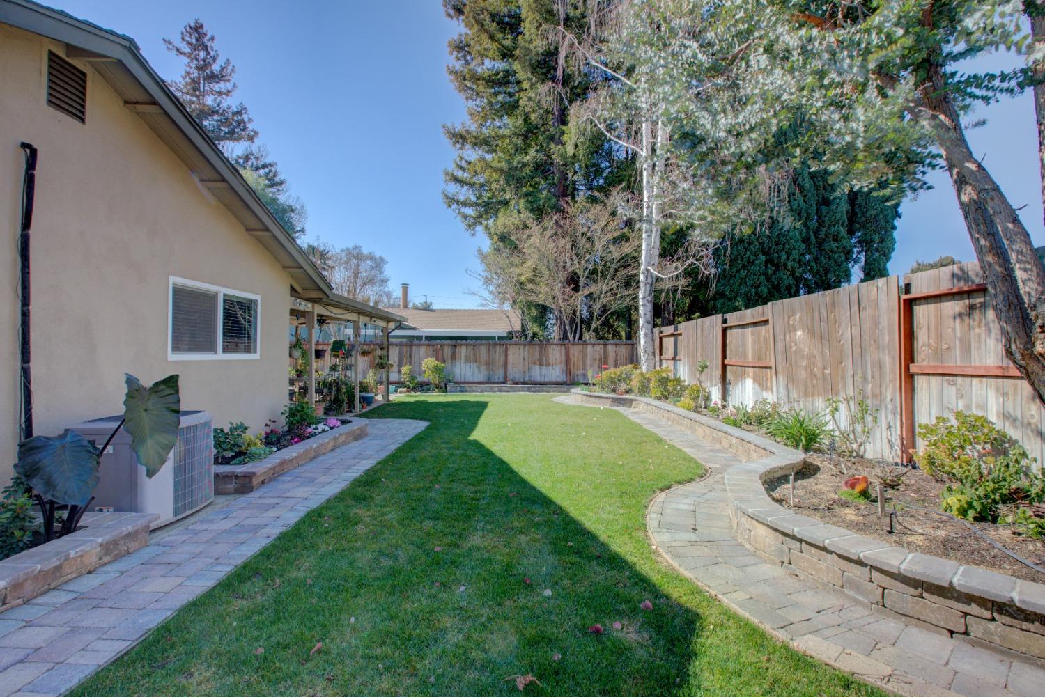 1625 Sheldon Dr, Modesto, CA 95350