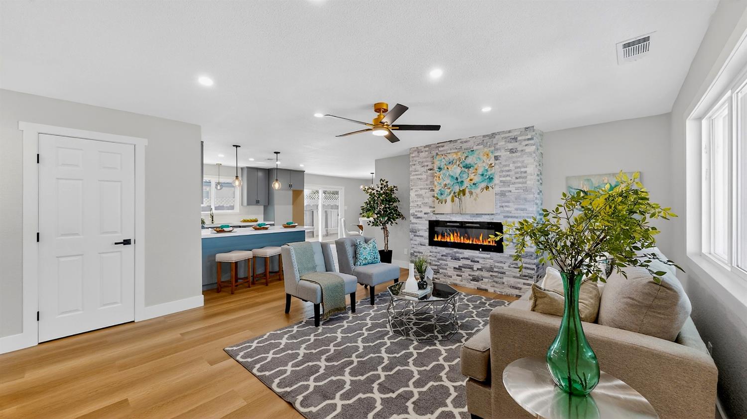 848 Edythe St, Manteca, CA 95337