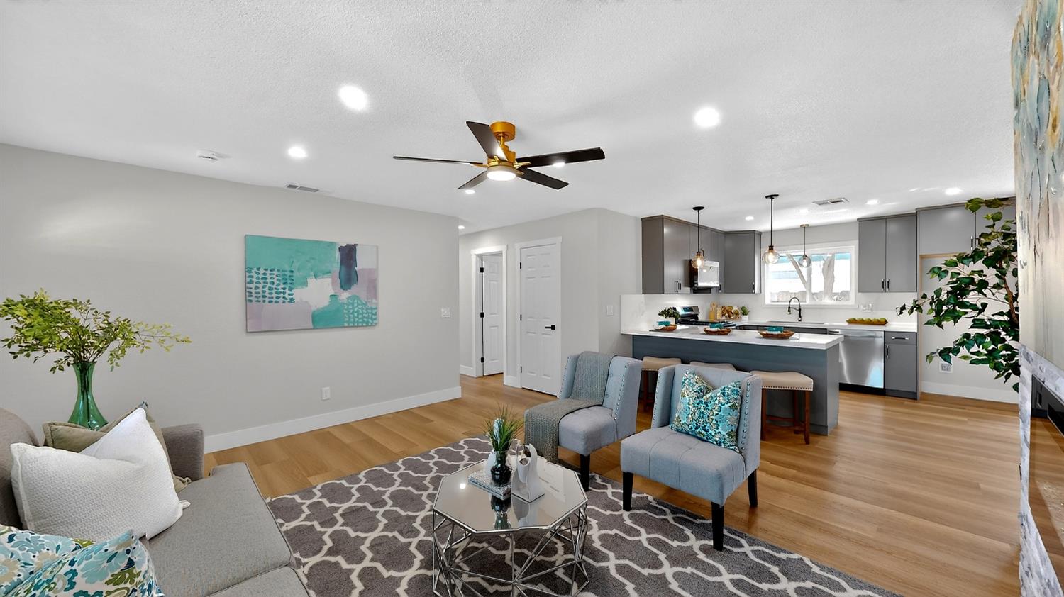 848 Edythe St, Manteca, CA 95337