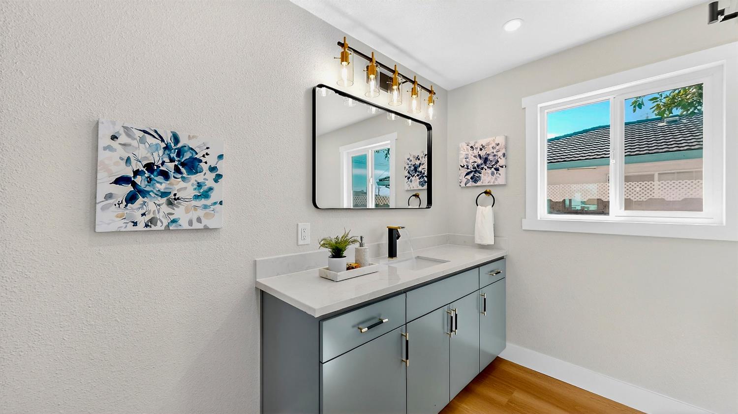 848 Edythe St, Manteca, CA 95337