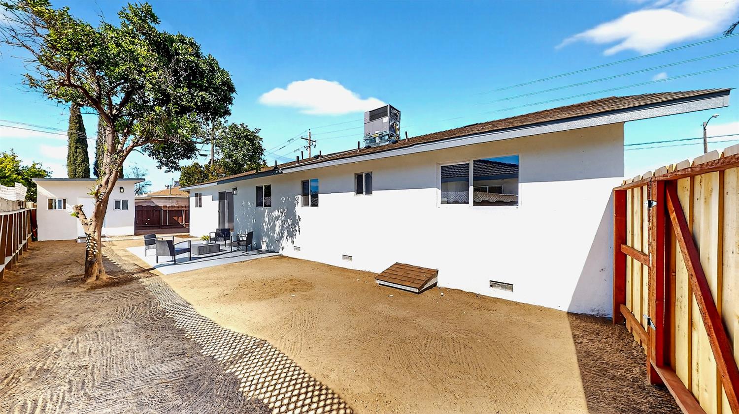 848 Edythe St, Manteca, CA 95337