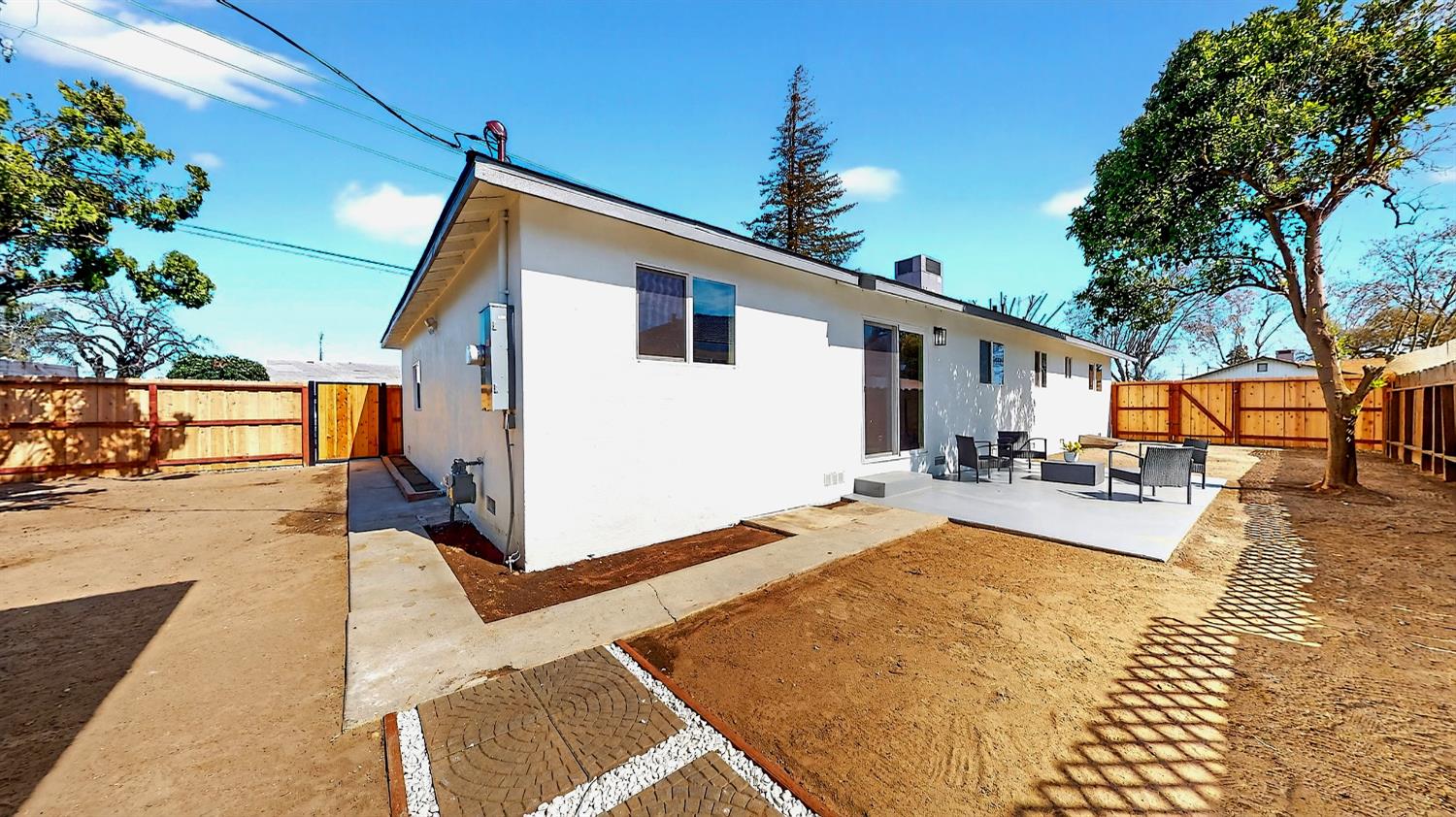 848 Edythe St, Manteca, CA 95337