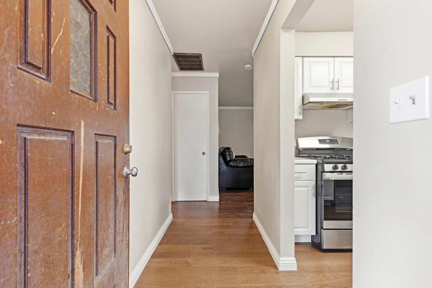 900 Snead Dr, Modesto, CA 95351