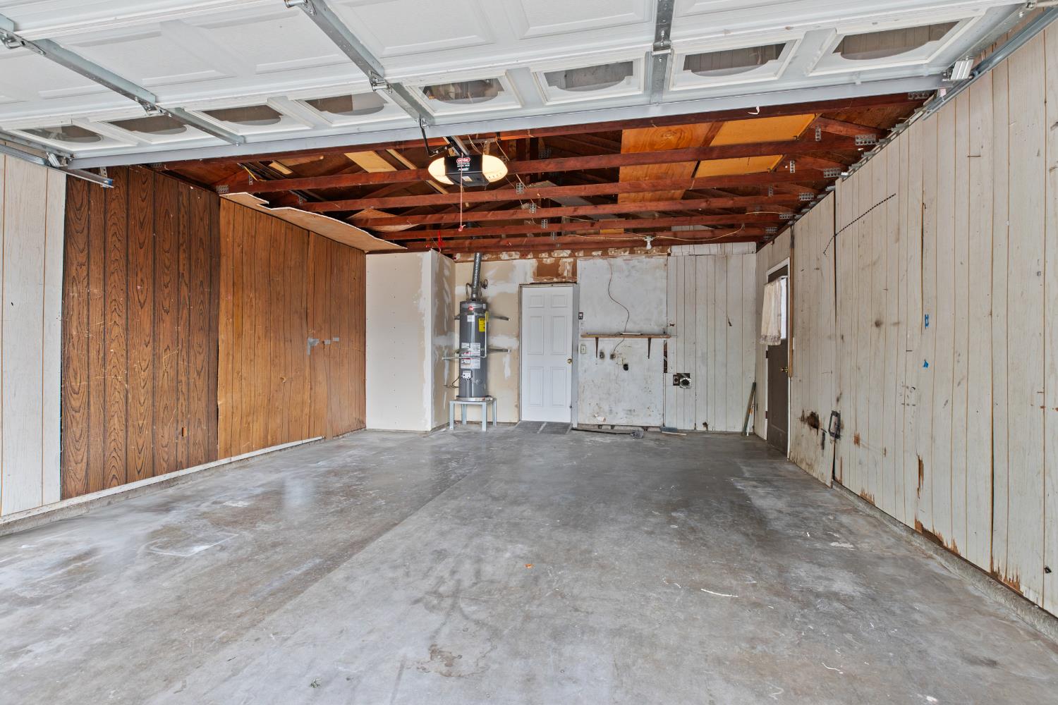 900 Snead Dr, Modesto, CA 95351