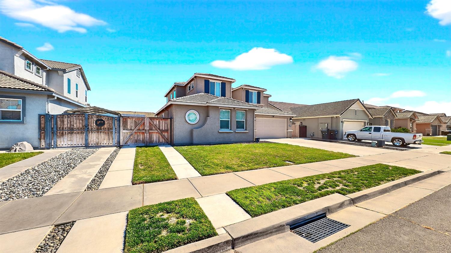 1164 Barcelona Dr, Livingston, CA 95334