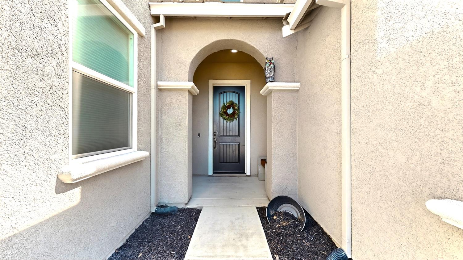 1164 Barcelona Dr, Livingston, CA 95334