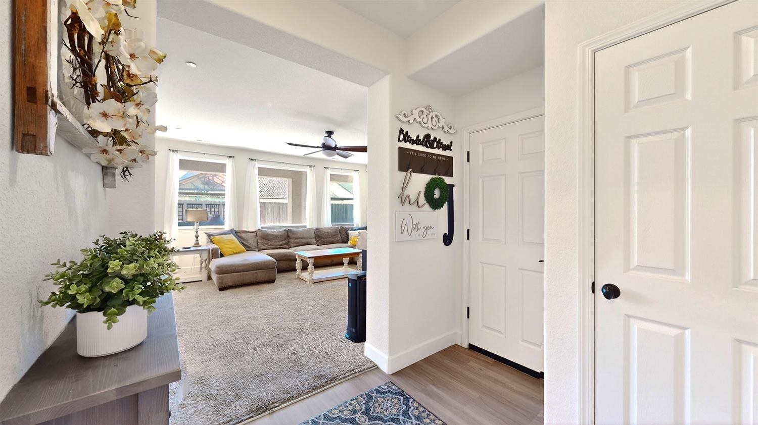 1164 Barcelona Dr, Livingston, CA 95334