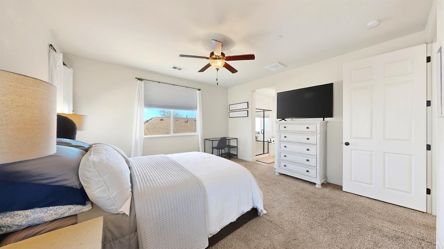 1164 Barcelona Dr, Livingston, CA 95334