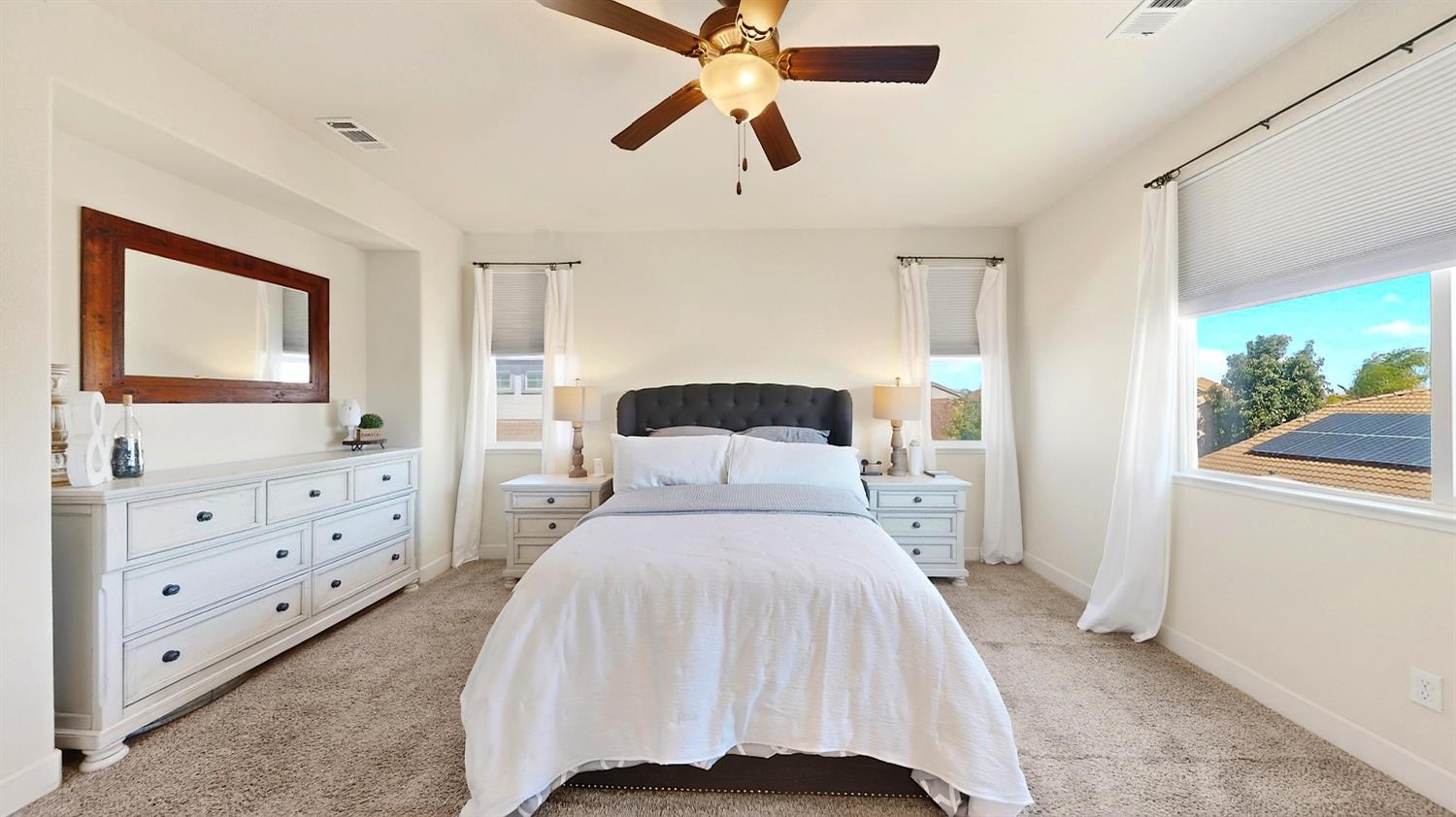 1164 Barcelona Dr, Livingston, CA 95334