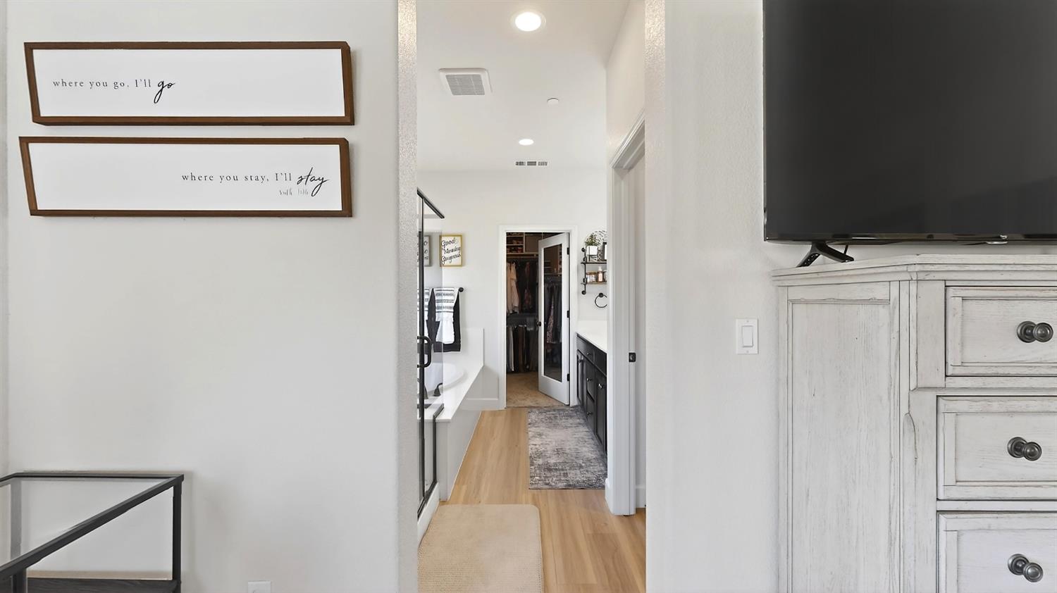 1164 Barcelona Dr, Livingston, CA 95334