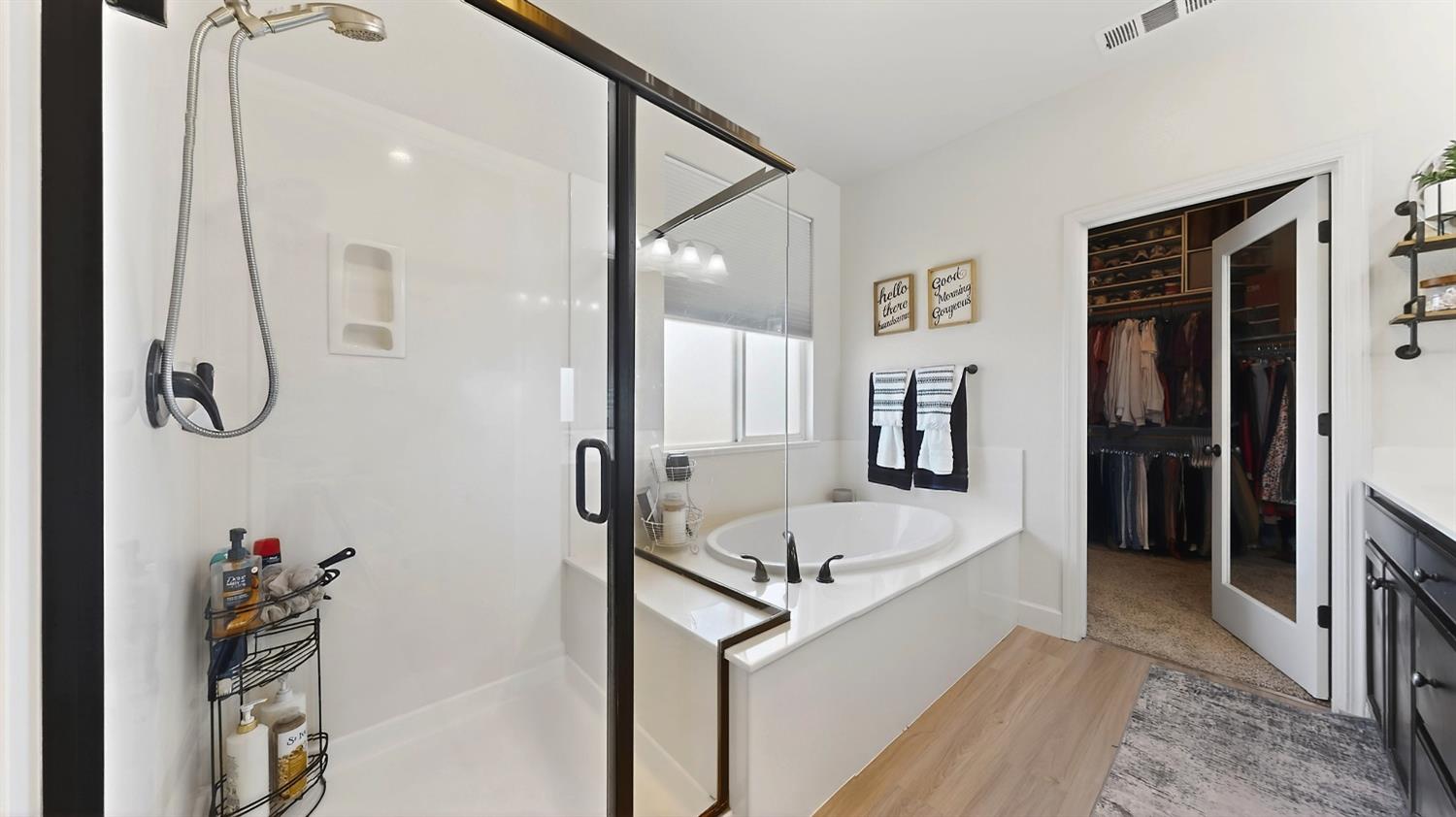 1164 Barcelona Dr, Livingston, CA 95334