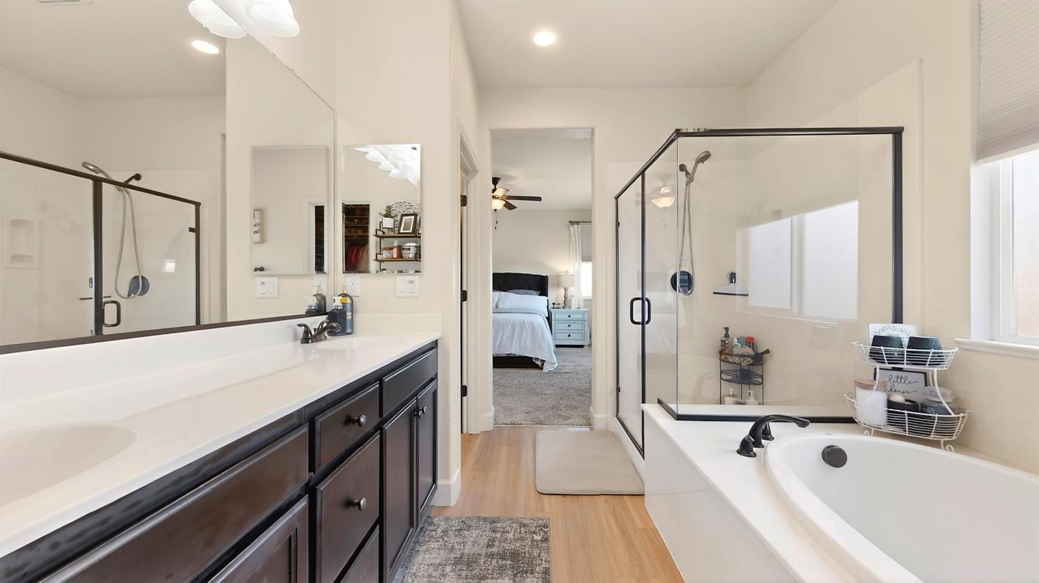 1164 Barcelona Dr, Livingston, CA 95334