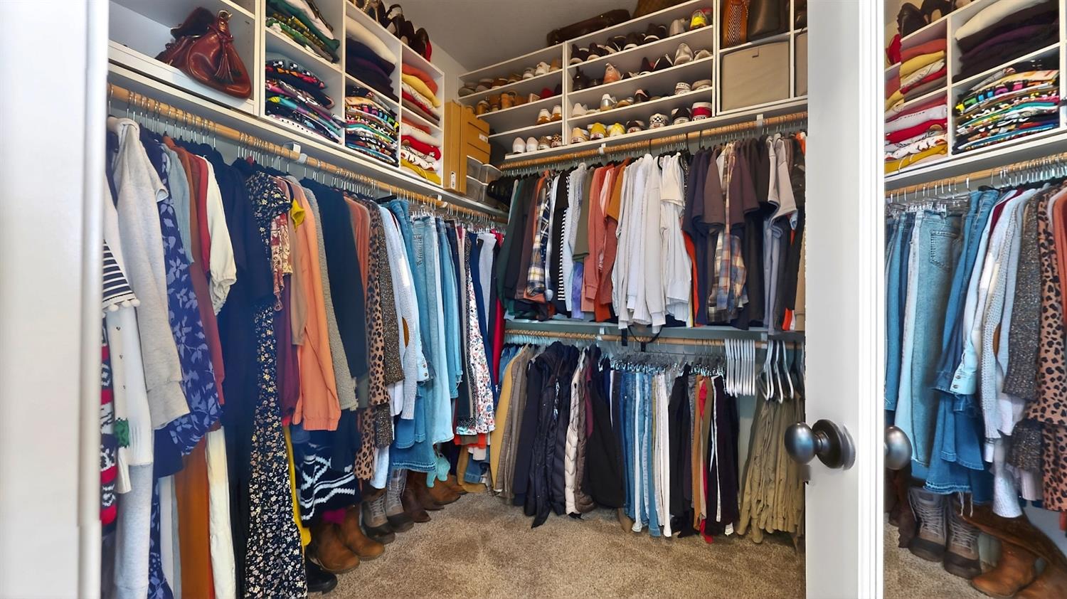 1164 Barcelona Dr, Livingston, CA 95334