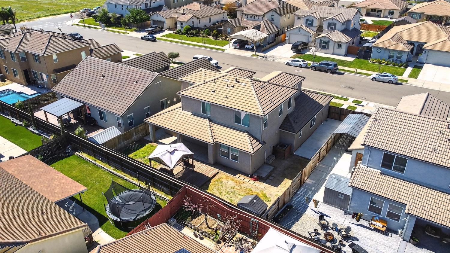 1164 Barcelona Dr, Livingston, CA 95334