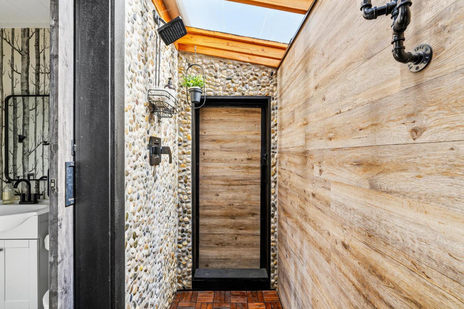 1815 Hoya Ct, Copperopolis, CA 95228