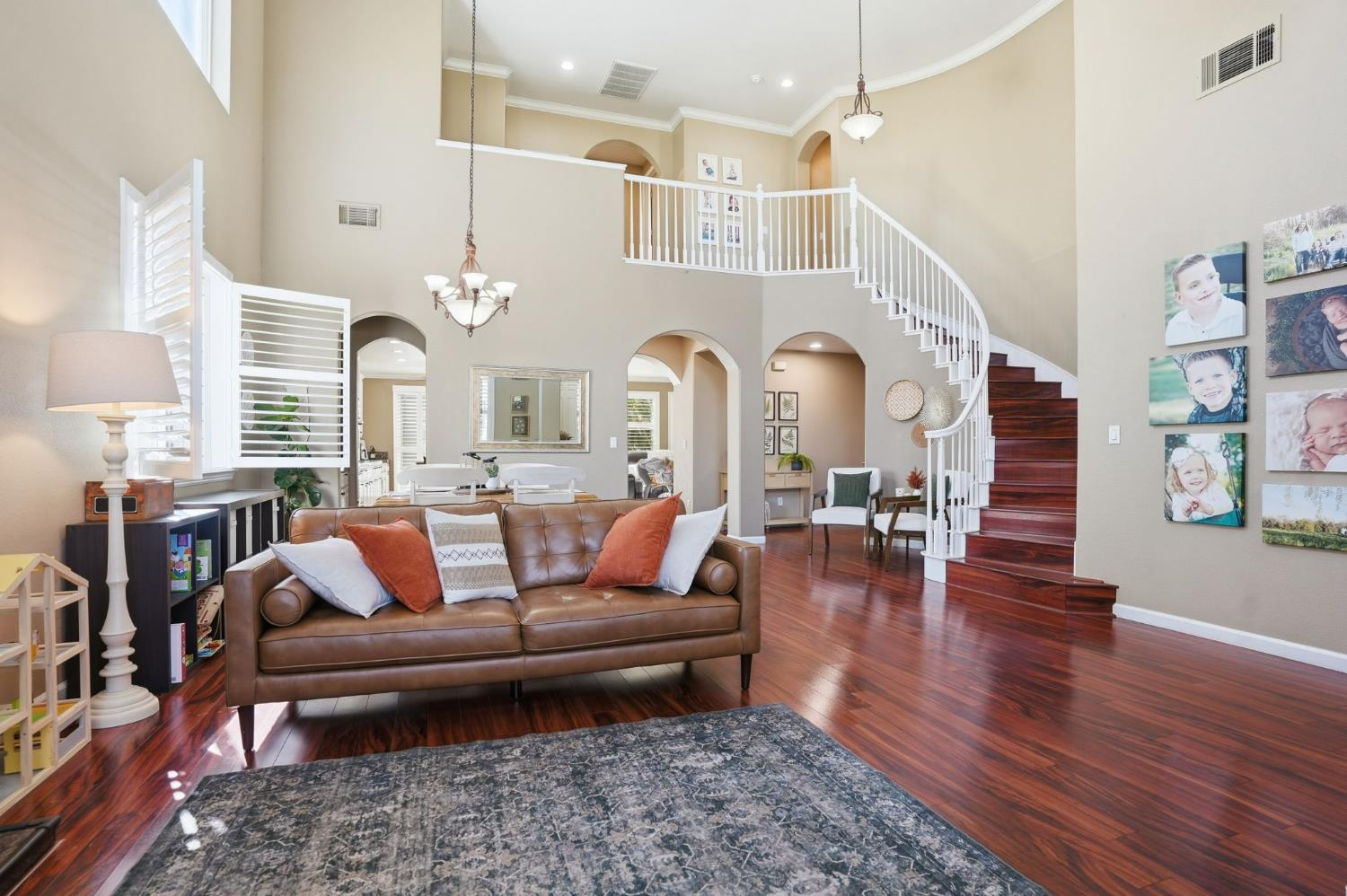 2305 Paper Bark Ct, Modesto, CA 95355