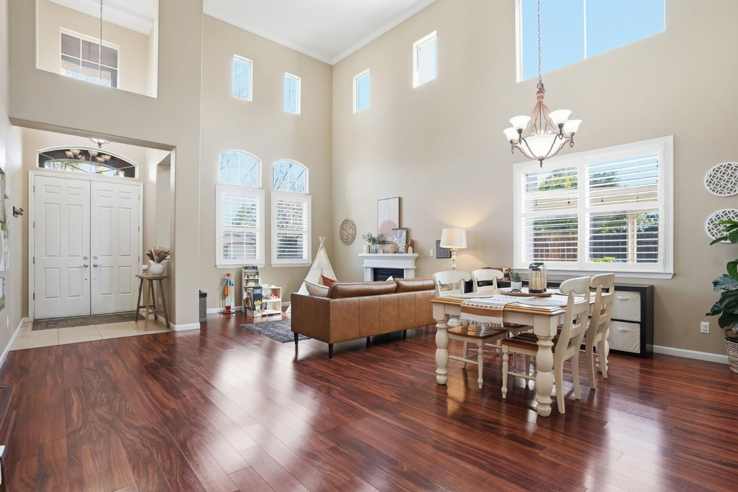 2305 Paper Bark Ct, Modesto, CA 95355