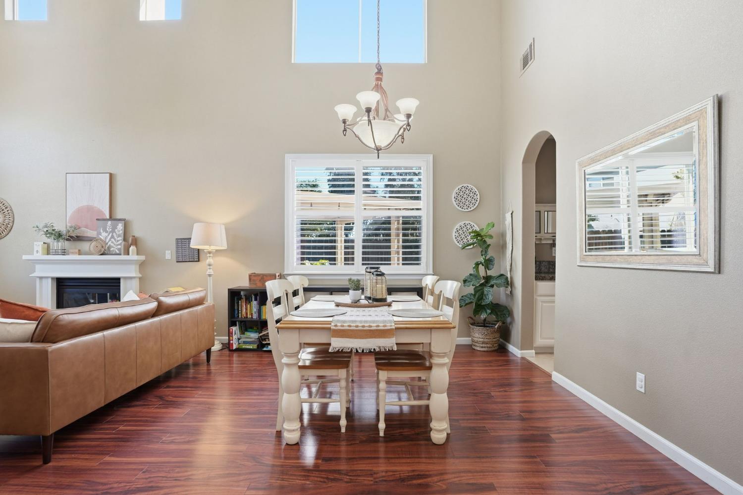 2305 Paper Bark Ct, Modesto, CA 95355