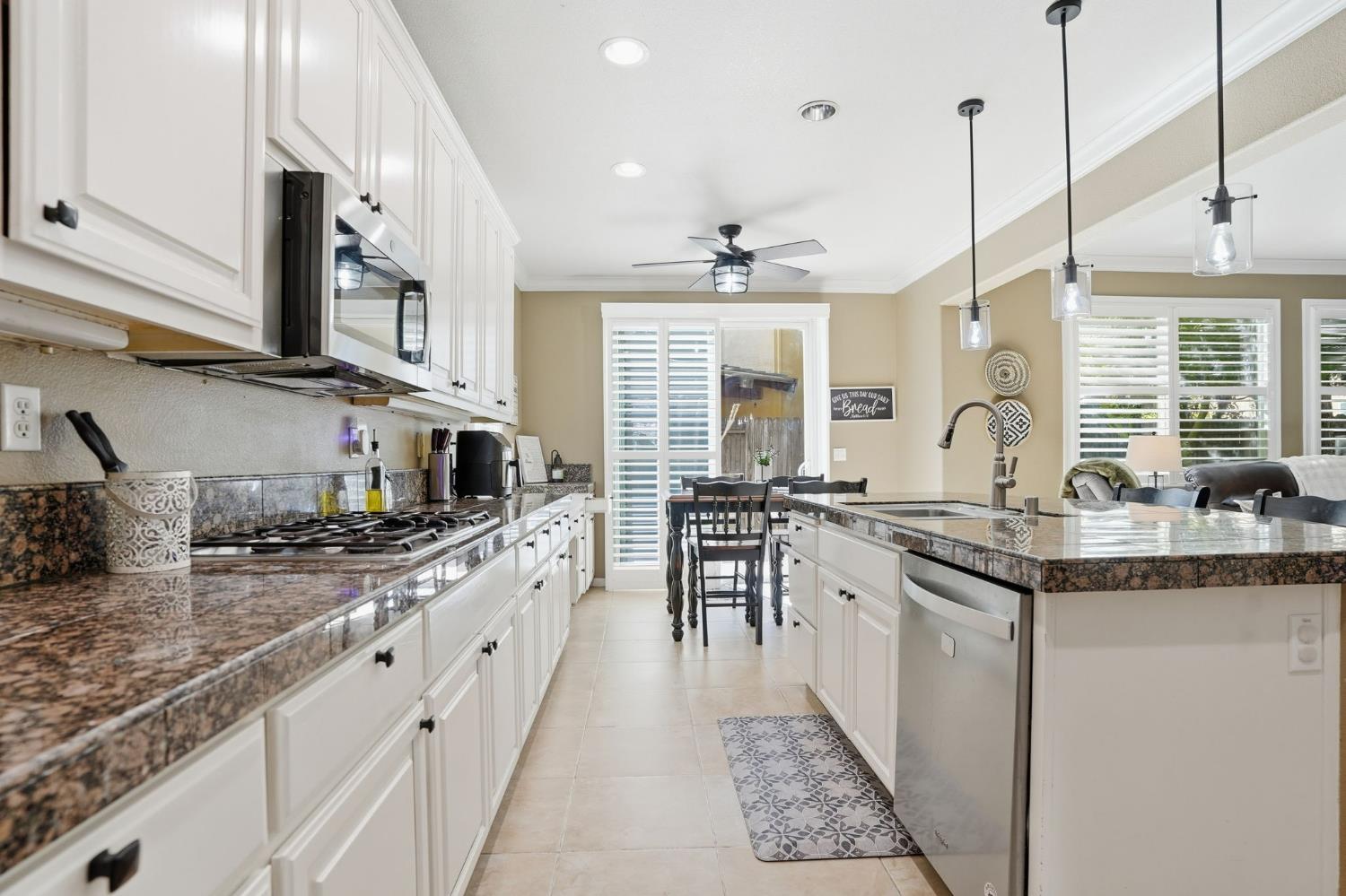 2305 Paper Bark Ct, Modesto, CA 95355