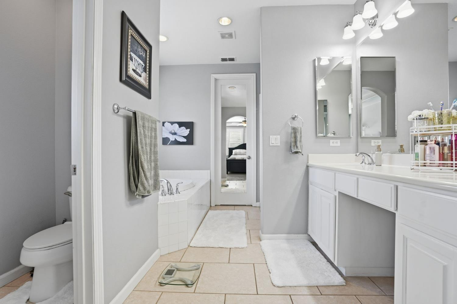 2305 Paper Bark Ct, Modesto, CA 95355