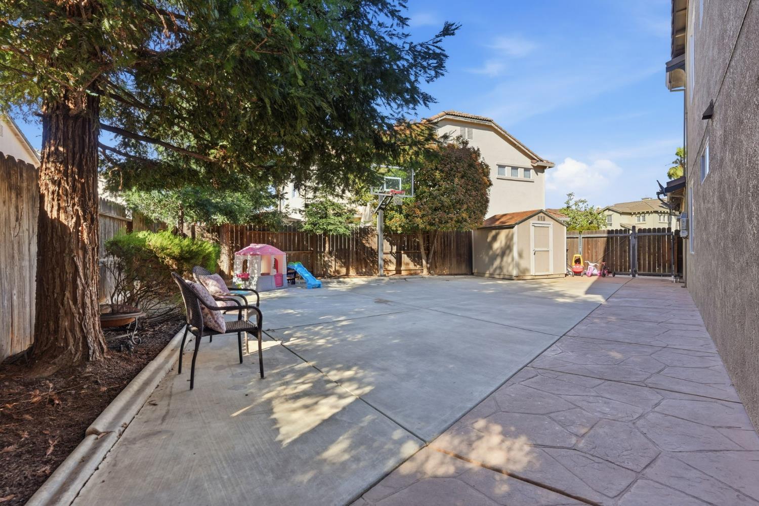 2305 Paper Bark Ct, Modesto, CA 95355