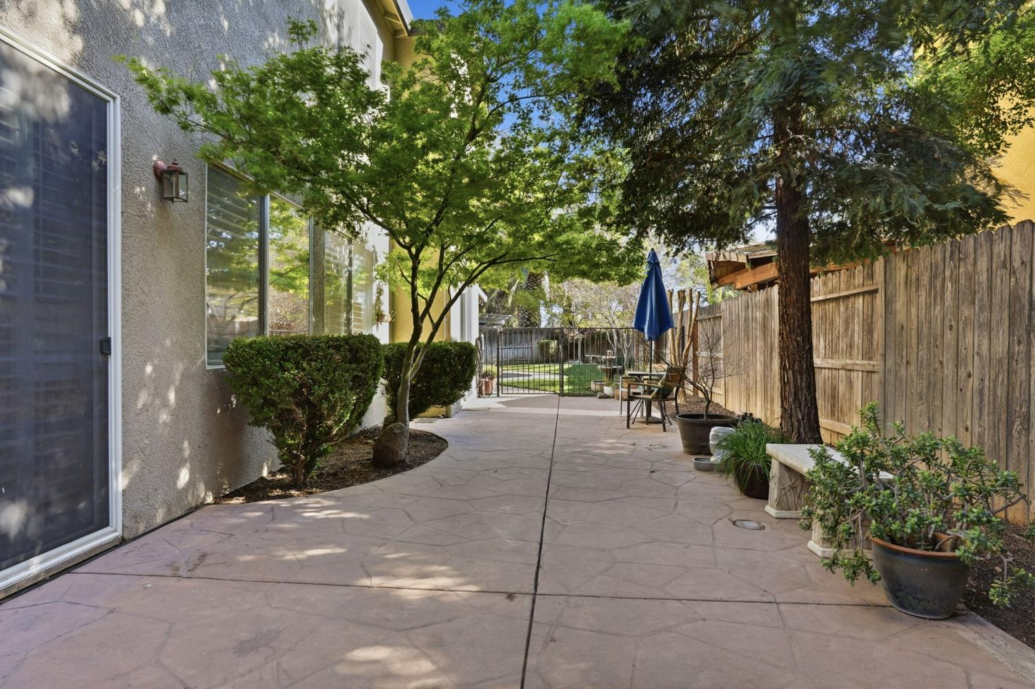 2305 Paper Bark Ct, Modesto, CA 95355