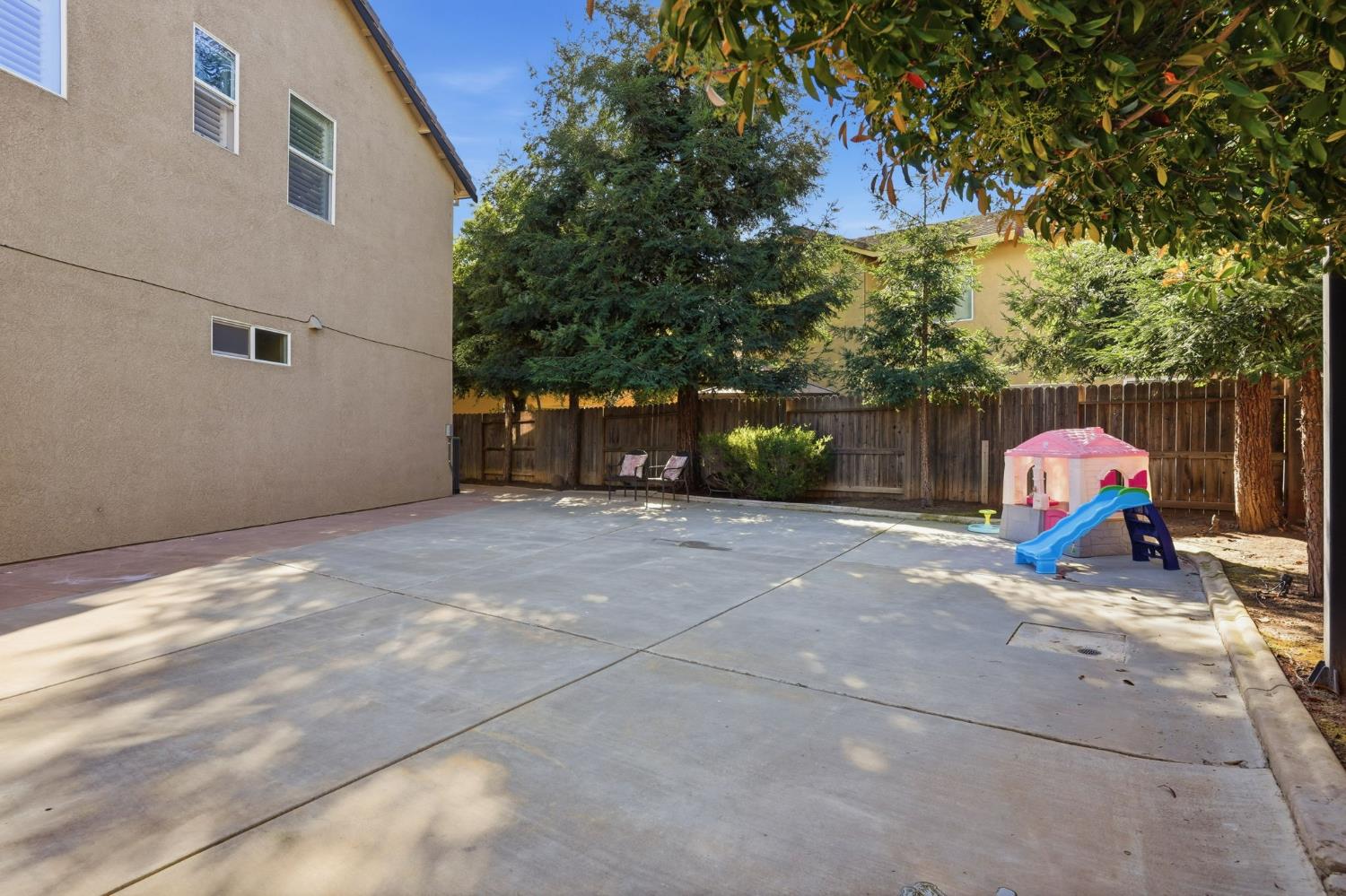 2305 Paper Bark Ct, Modesto, CA 95355
