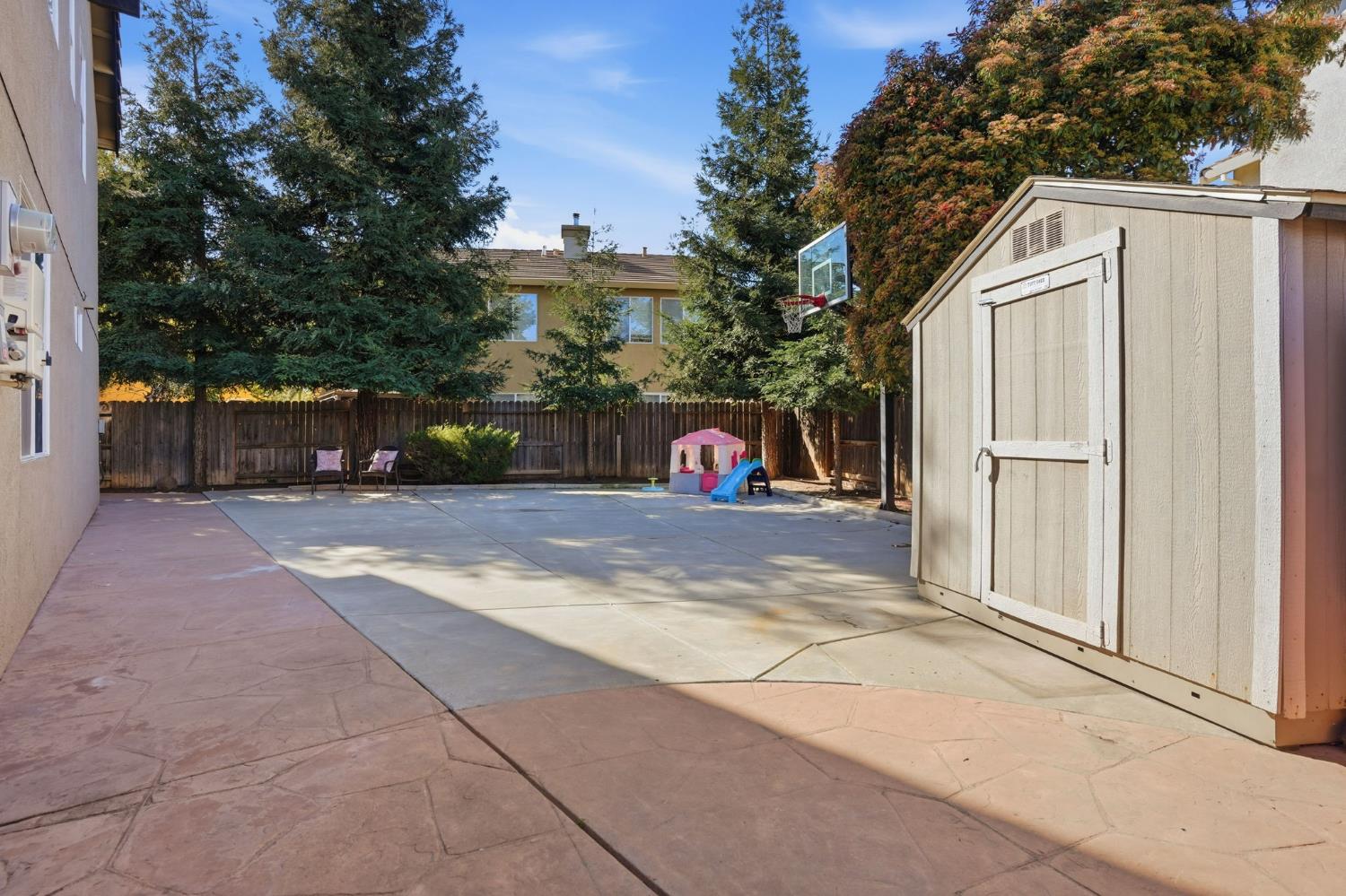 2305 Paper Bark Ct, Modesto, CA 95355