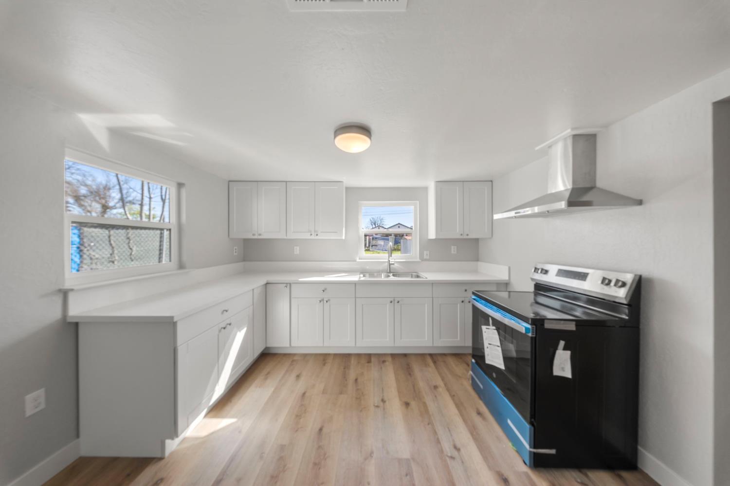 408 Thrasher Ave, Modesto, CA 95354