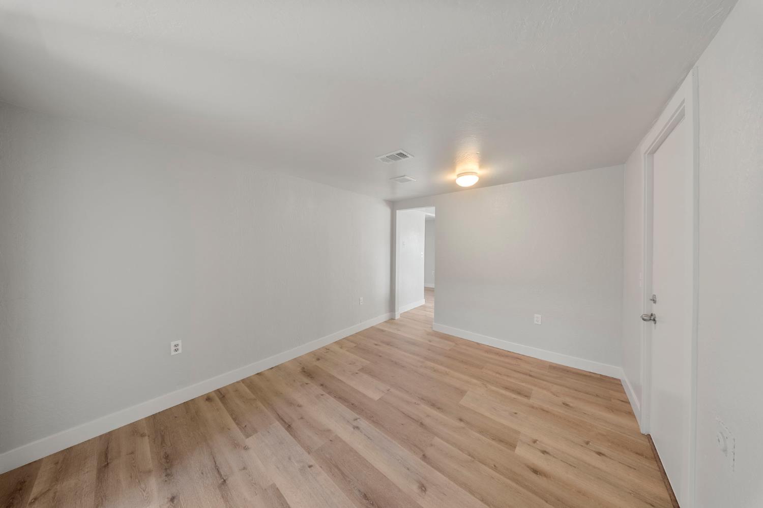 408 Thrasher Ave, Modesto, CA 95354