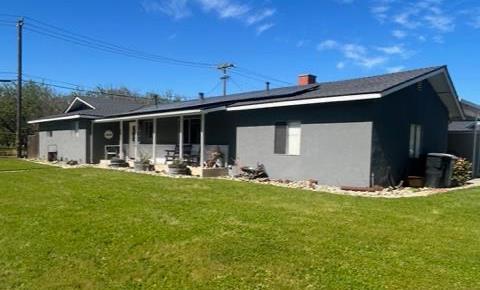 1500 Walnut St, Oakdale, CA 95361