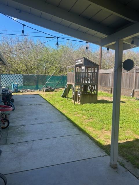 1500 Walnut St, Oakdale, CA 95361