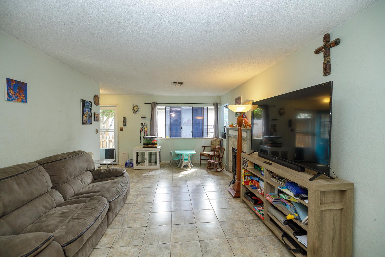 3400 Kingswood Dr #5, Modesto, CA 95355