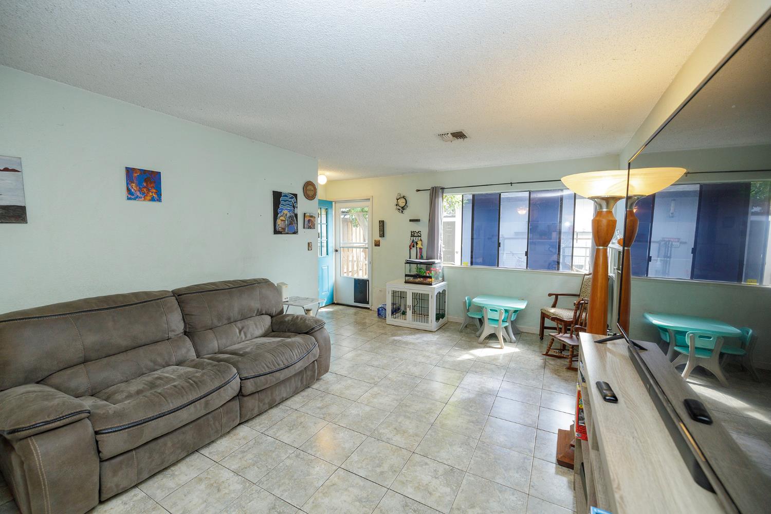 3400 Kingswood Dr #5, Modesto, CA 95355