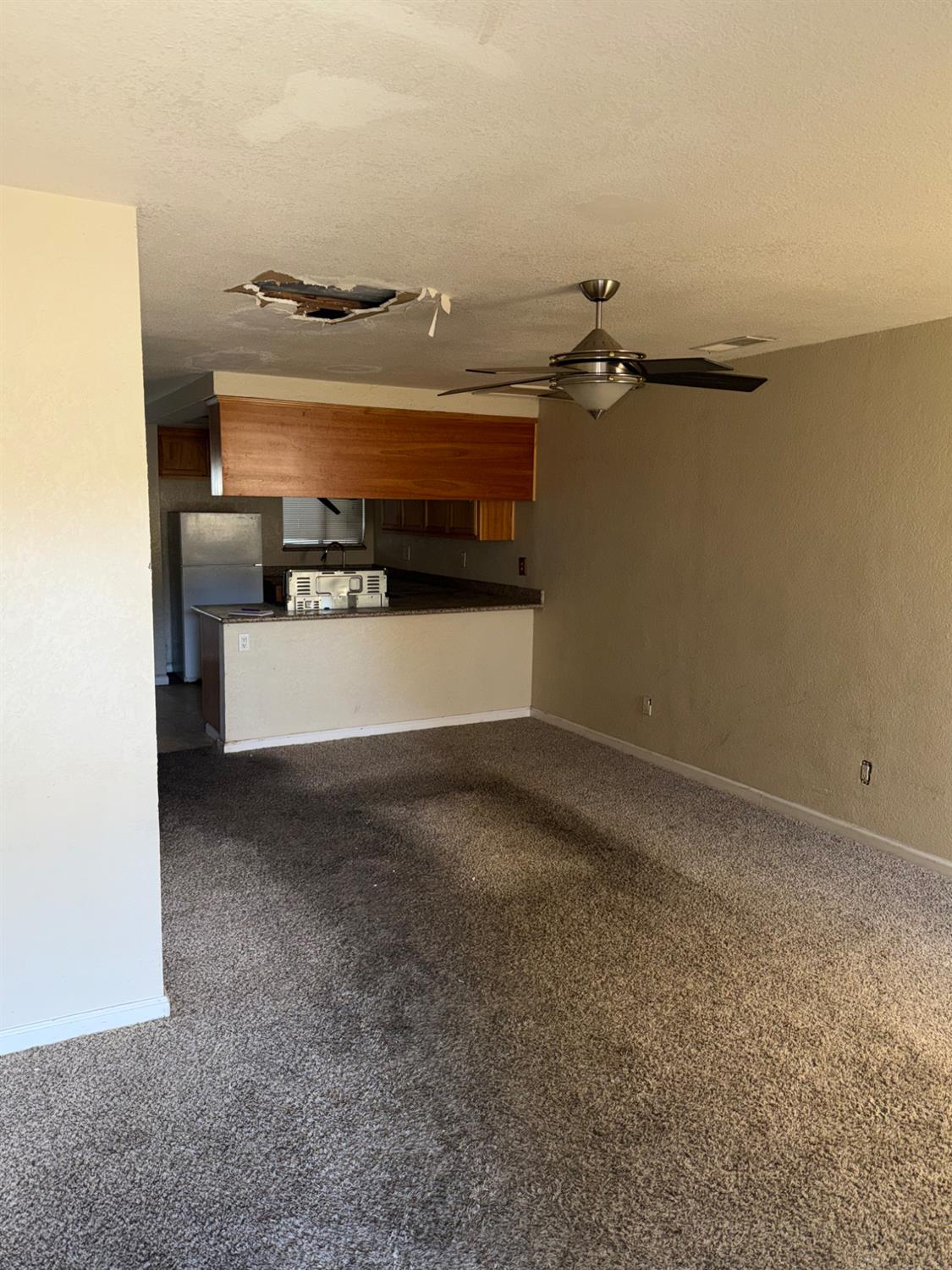 2108 Mount Vernon Dr #E, Modesto, CA 95350