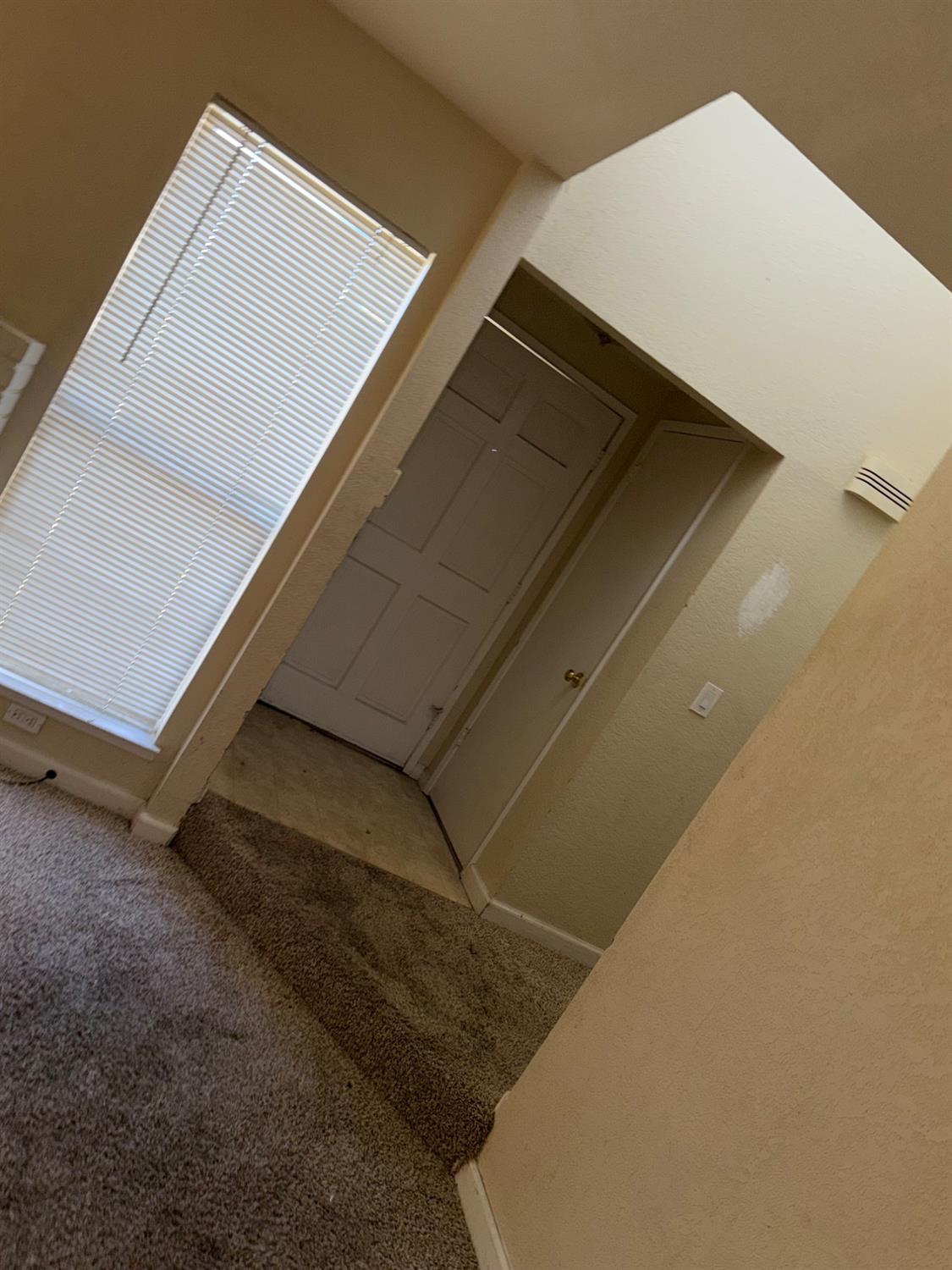 2108 Mount Vernon Dr #E, Modesto, CA 95350