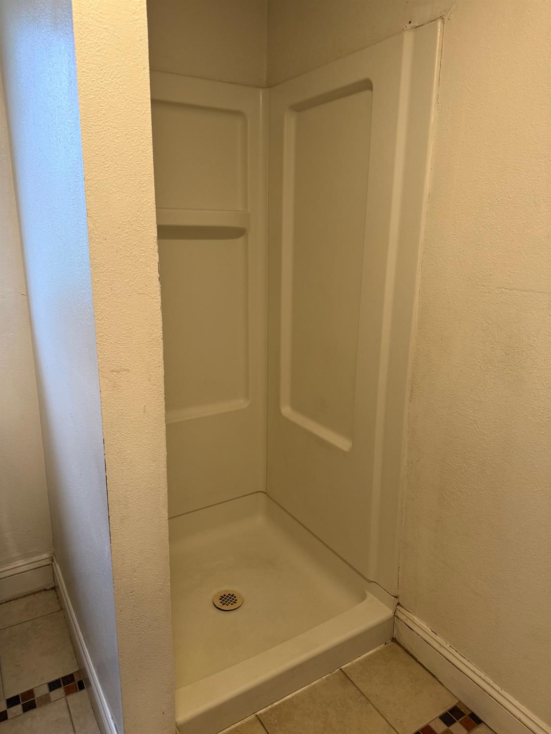 137 139 Sycamore St, Madera, CA 93638