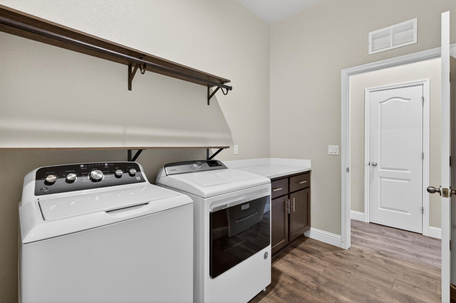 1290 Nascimento Ct, Manteca, CA 95337