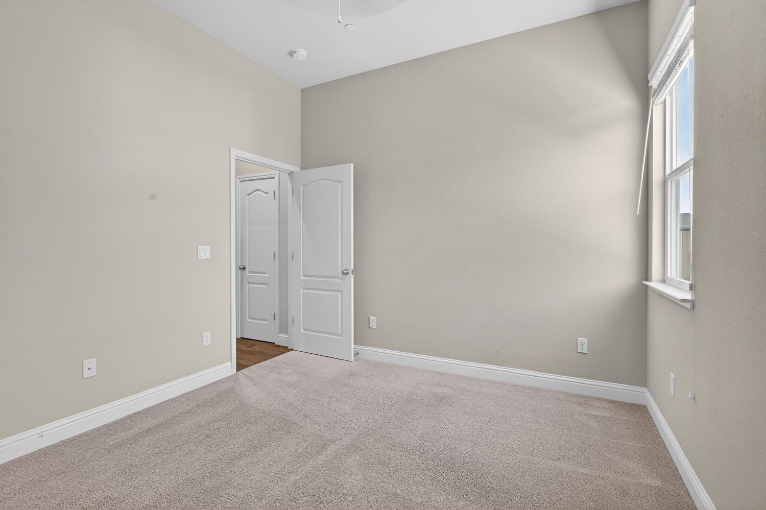 1290 Nascimento Ct, Manteca, CA 95337