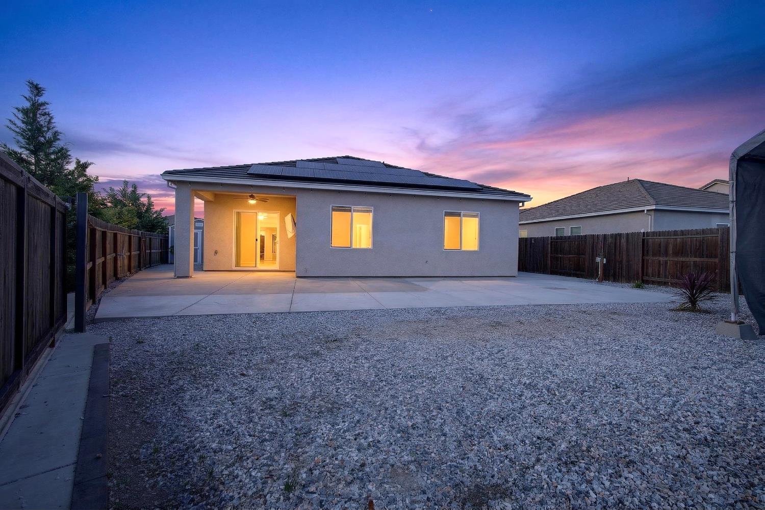 1290 Nascimento Ct, Manteca, CA 95337